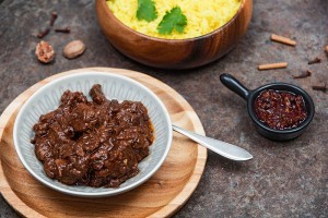 Daging Smoor Indonesisch buffet rijsttafel rondvaart boot huren